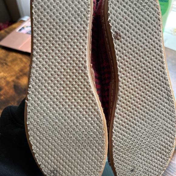 TOMS womens red and black plaid with cozy interior - Picture 3 of 5